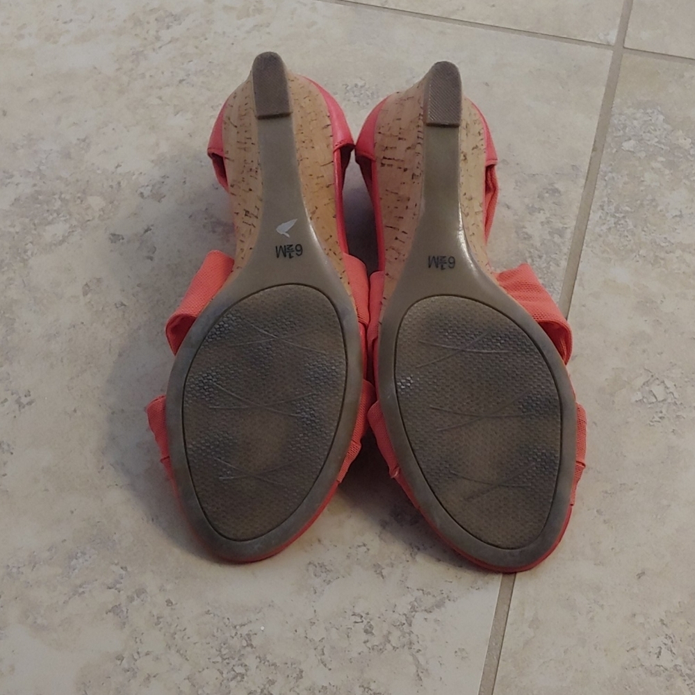 Coral wedges - Picture 4 of 5